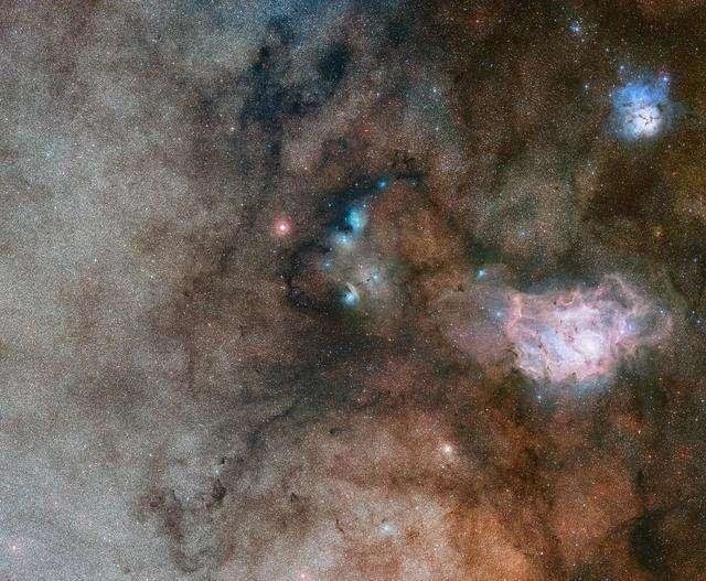 5000光年外的宇宙陌上花开，富含生命力，在外太空与地球相呼应504 / 作者:另リ問 / 帖子ID:28454