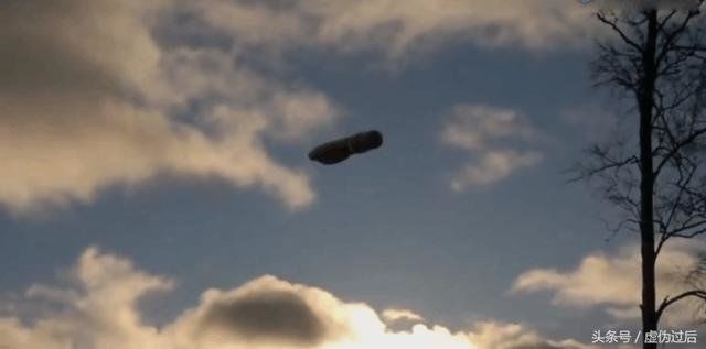 男子野外散步发现圆柱形UFO疑似UFO, 细看后不由屏住呼吸188 / 作者:angel520 / 帖子ID:28475