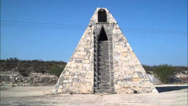 外星文明托梦农民，竟在后院建起了金字塔，村民看到吓一跳666 / 作者:秋雨飘零 / 帖子ID:28477