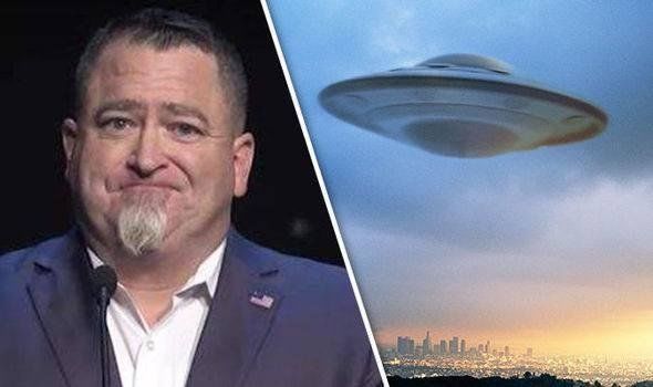 美国最高机密计划的前领导人宣布：UFO已被证明是毫无疑问的！908 / 作者:歪丣孬 / 帖子ID:28592