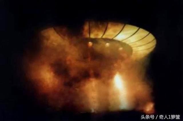 美国海军司令公布了有史以来最清晰的UFO照片，引碟友舆论大爆发473 / 作者:韩糖糖 / 帖子ID:28785