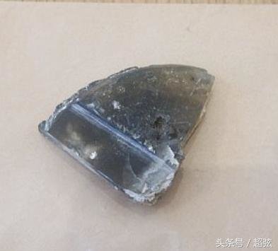 英国重现60年前“不明飞行物”碎片 专家称是带防辐射涂层的热水缸材质983 / 作者:one / 帖子ID:29079