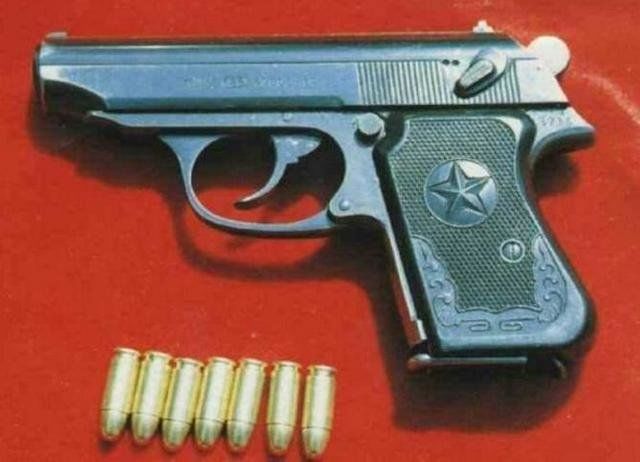 我国航天员杨利伟为什么要带把枪进入太空，难道用枪去打外星文明？212 / 作者:灵犀 / 帖子ID:29088