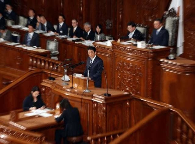 日在野党就不明飞行物议题提质疑 日本政府的回应亮了749 / 作者:思欣姐姐 / 帖子ID:29204