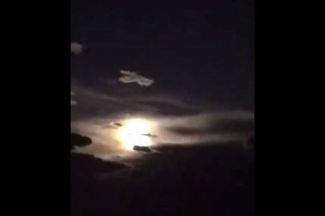 6天后还有一颗更大的要来 云南香格里拉4日遭小行星撞击爆炸780 / 作者:mh875109365 / 帖子ID:30061