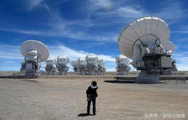 科学家发现宇宙中最奇特的景象，十四个星系正发生碰撞合并129 / 作者:vfrlu / 帖子ID:30178