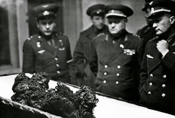 绝密老照片“核弹”,“不明飞行物”,“51区”还有那些耸人听闻的故事！287 / 作者:太阳 / 帖子ID:30425