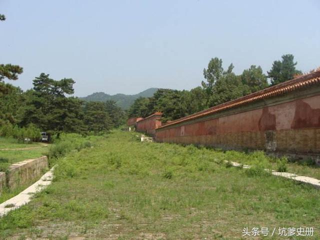 乾隆陵墓被盗时的“灵异事件”：石棺跳下龙床，挡住了石门773 / 作者:女王大人 / 帖子ID:30656