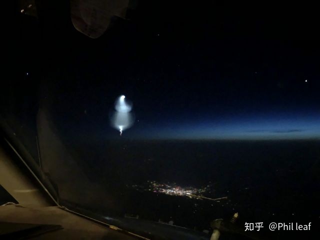 2018 年 4 月 27 日北京晚八点天空出现的光是什么东西？331 / 作者:风骨傲气 / 帖子ID:30863
