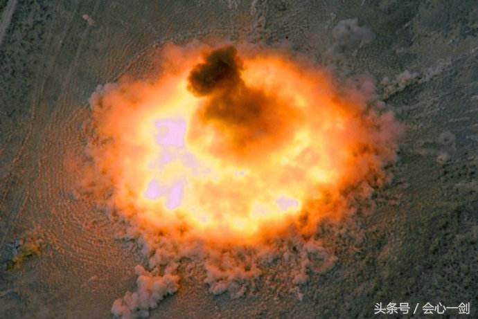 直击世界上最可怕的八种武器，其中有一半是联合国禁止使用的370 / 作者:zhoujingli / 帖子ID:30912