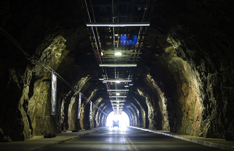 尘封已久旧照揭秘美国为躲避核灾难而建秘密基地581 / 作者:UFO外星人爱好者 / 帖子ID:31792