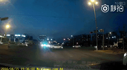 2016年8月15青岛上空惊现UFO？！(内附多段视频)695 / 作者:UFO外星人爱好者 / 帖子ID:31862