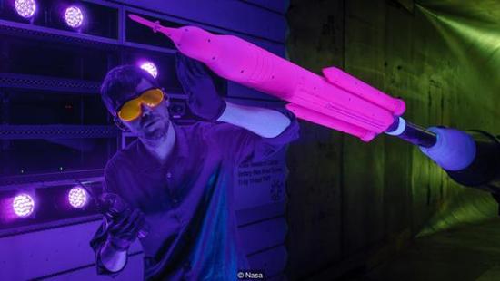生活在NASA新飞船中是拥挤、眩晕还危险？！900 / 作者:UFO外星人爱好者 / 帖子ID:31941