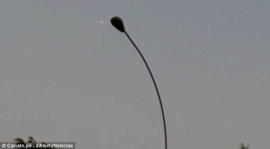 秘鲁首都空中出现神秘“燃烧UFO”419 / 作者:UFO外星人爱好者 / 帖子ID:32092