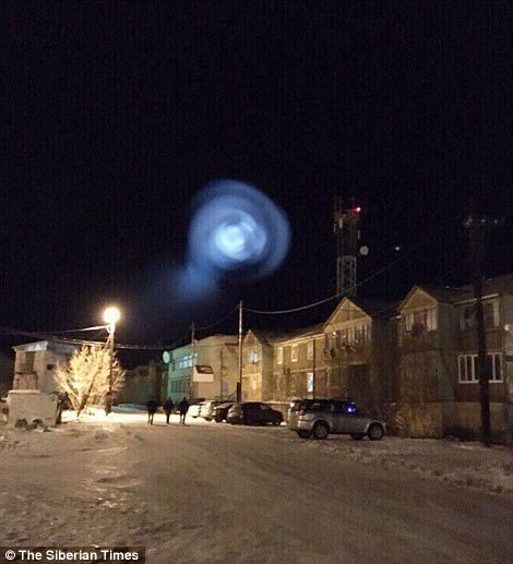 俄罗斯西伯利亚现巨大光球，疑似UFO，难道外星人来了？640 / 作者:UFO外星人爱好者 / 帖子ID:32134