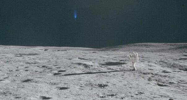 NASA最新公布的月球照片里出现了许多不明物体338 / 作者:UFO外星人爱好者 / 帖子ID:32322