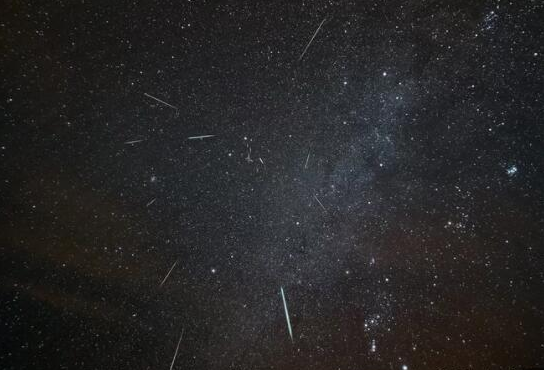 什么是“人造流星雨”?来了解一下,价格方面很高哦161 / 作者:UFO外星人爱好者 / 帖子ID:32503 什么是“人造流星雨”?来了解一下,价格方面很高哦161 / 作者:UFO外星人爱好者 / 帖子ID:32503
