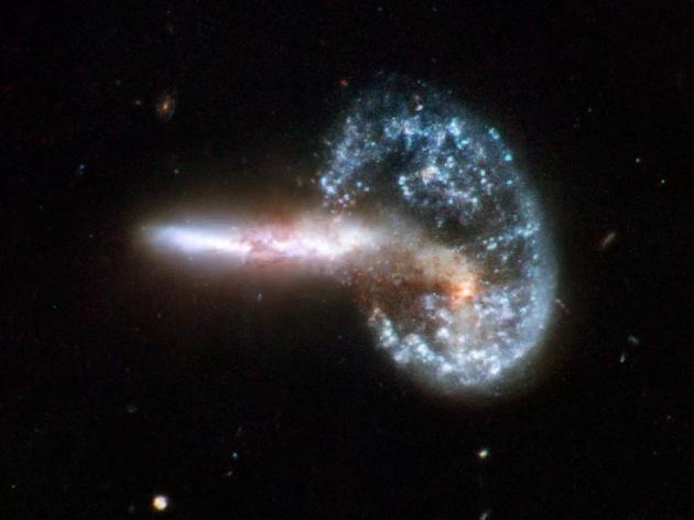 星系间的碰撞：可怕不足以形容。987 / 作者:UFO外星人爱好者 / 帖子ID:32662