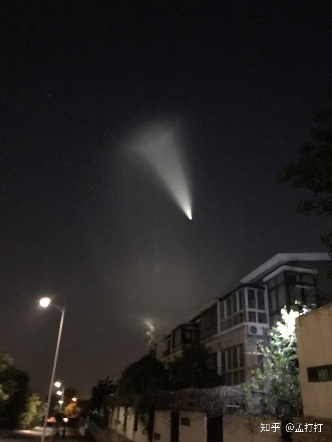 4月27号八点左右太原天津北京都可以看到的不明飞行物是什么？？641 / 作者:haixian02 / 帖子ID:32705