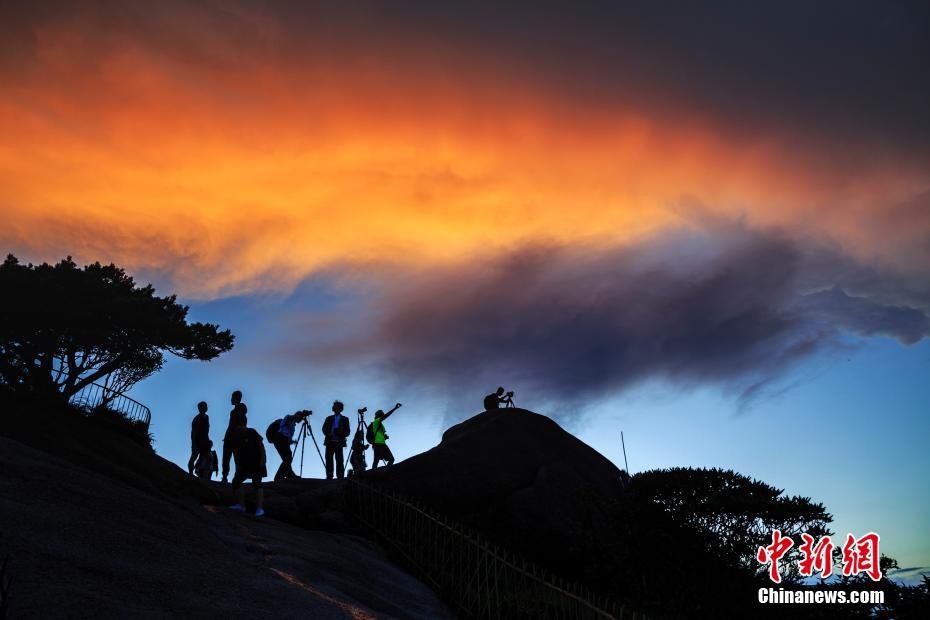 流连忘返！雨后黄山彩霞满天784 / 作者:UFO外星人爱好者 / 帖子ID:33057