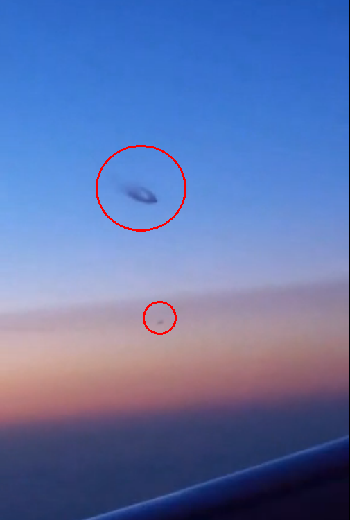 国外航班近距离拍到半隐形“UFO”892 / 作者:UFO外星人爱好者 / 帖子ID:33145 国外航班近距离拍到半隐形“UFO”892 / 作者:UFO外星人爱好者 / 帖子ID:33145