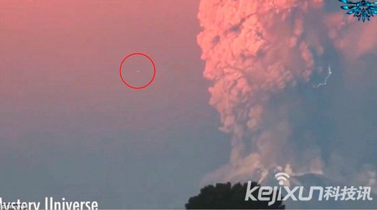 UFO隐藏火山口监视人类的日常活动24 / 作者:UFO外星人爱好者 / 帖子ID:33317