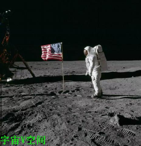 宇宙实时资讯之最新消息 人类首次登月的13个的图像曝光677 / 作者:快乐.每一天 / 帖子ID:33349