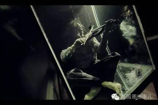 如果真的有外星人，他们的钢琴会是什么样？581 / 作者:aHNtCqDM / 帖子ID:33475