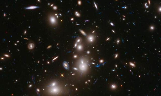 最新发现有助于理解星系起源的60多颗类星体960 / 作者:UFO外星人爱好者 / 帖子ID:33626 最新发现有助于理解星系起源的60多颗类星体960 / 作者:UFO外星人爱好者 / 帖子ID:33626