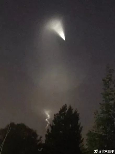 北京神秘光束来自UFO？760 / 作者:UFO外星人爱好者 / 帖子ID:33753