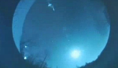 美国居民拍到不明飞行物 发出蓝白色光芒(图)949 / 作者:UFO外星人爱好者 / 帖子ID:35188 美国居民拍到不明飞行物 发出蓝白色光芒(图)949 / 作者:UFO外星人爱好者 / 帖子ID:35188