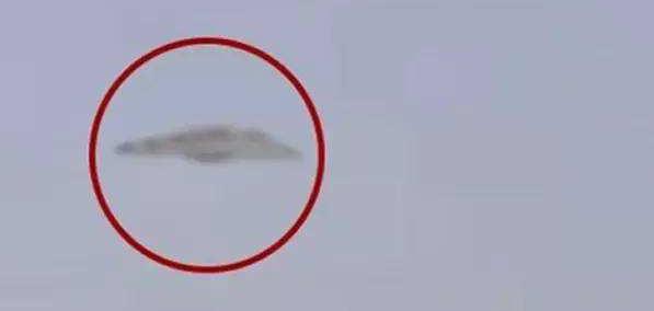 美国出现三角形UFO被拍下，是外星人的飞行器还是人类的874 / 作者:CCouQPvx / 帖子ID:41685