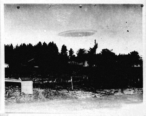 外星猎人组织发布的十二张UFO图片910 / 作者:可梦吧 / 帖子ID:41814