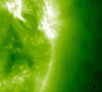 UFO爱好者声称NASA隐瞒事实，外星舰队在太阳附近窃取能量94 / 作者:常务管理员 / 帖子ID:41819