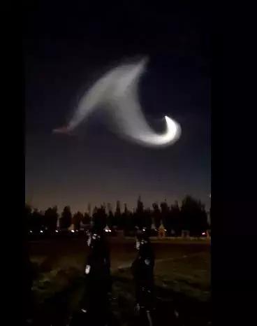 10月11日晚：鄂尔多斯上空竟然出现“UFO”737 / 作者:lillian0630 / 帖子ID:41934