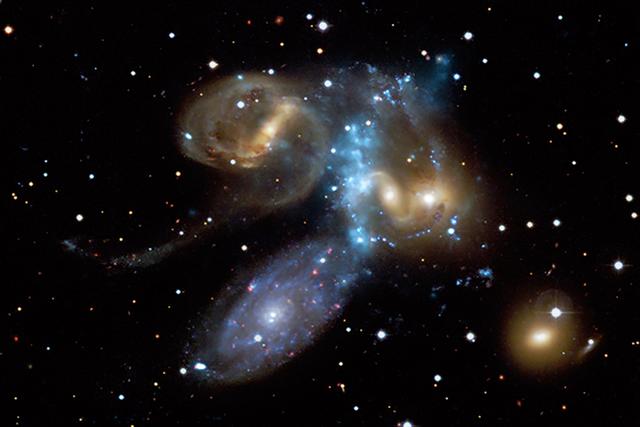 宇宙中最大的天体有多大？科学家拿太阳做了对比572 / 作者:dzlqsq / 帖子ID:42061