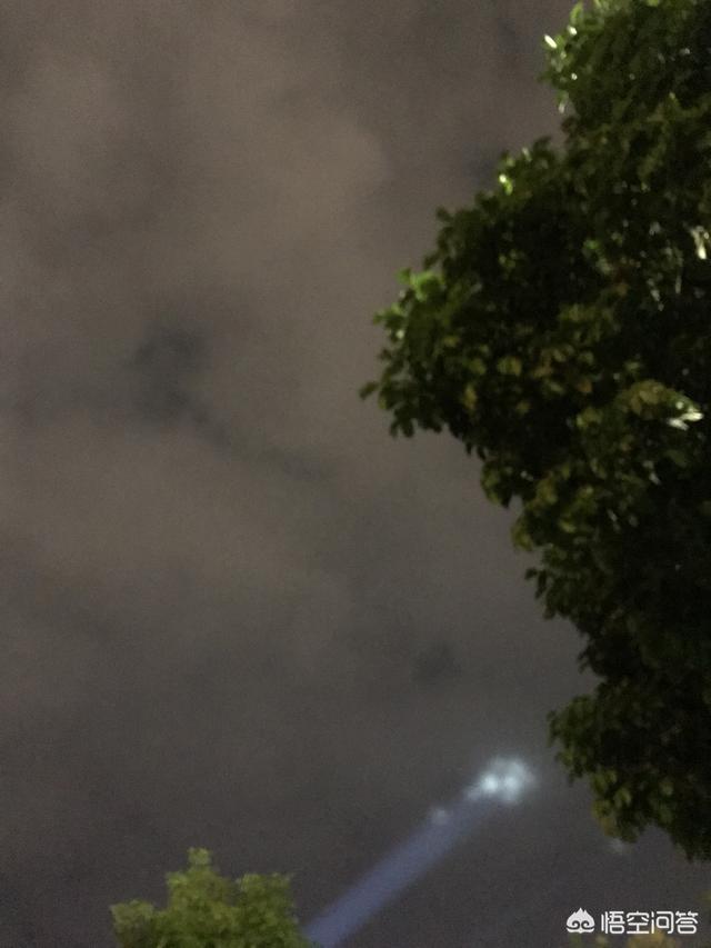 九月份真的有UFO舰队通过太阳并被地球看到了吗？你怎么看？239 / 作者:gating / 帖子ID:42267