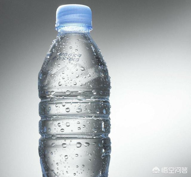 如果把一瓶水压缩成硬币大小，那么它会是一个黑洞吗？为什么？515 / 作者:iusidgi / 帖子ID:42634