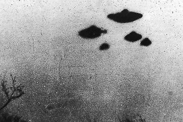 美国蓝皮书计划：1万多起UFO目击报告公开697 / 作者:常务管理员 / 帖子ID:43724