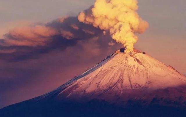 墨西哥火山下有外星基地？外星猎人称爆发期间有大量UFO出入！993 / 作者:levin2008 / 帖子ID:45453