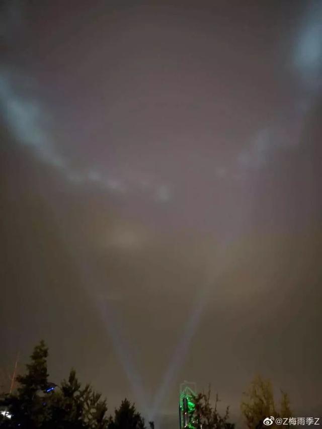 北京夜空现“光圈”！UFO？ 专家分析123 / 作者:传奇私服cdegeq / 帖子ID:45649