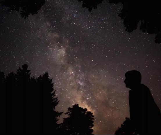 既然宇宙有如此多繁星，为何夜晚的天空仍留灰暗？31 / 作者:zzz222 / 帖子ID:46026