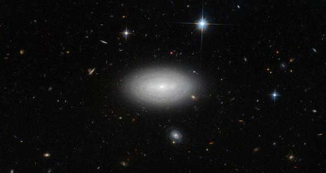 宇宙中出现了一个奇怪的天体，周围1亿光年内竟空无一物！151 / 作者:wsm123123 / 帖子ID:46513