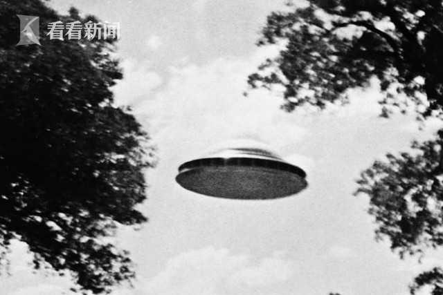 五角大楼秘密项目前负责人承认研究UFO 将公开奇怪和无法解释内容233 / 作者:qfwoshiyu / 帖子ID:46606