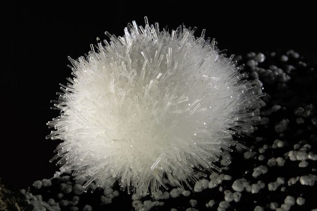 地壳中十大最常见元素 氧（约占地壳的46.1%）含量是最多的217 / 作者:UFO外星人爱好者 / 帖子ID:47346