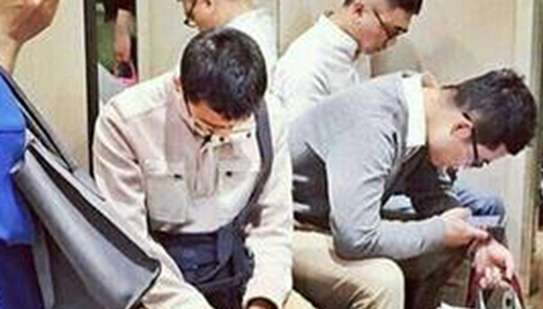 女生为何都排队上厕所真相,大部分女生给出同样答复509 / 作者:小深 / 帖子ID:48284