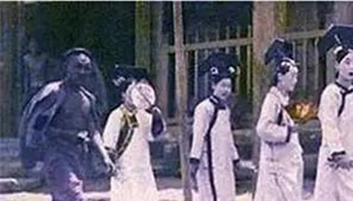 故宫为什么不能走回头路,揭秘故宫晚上为什么放狗507 / 作者:伤我心太深 / 帖子ID:48265