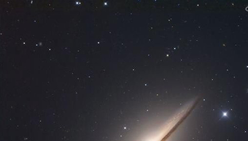 草帽星系之谜,竟有一个大黑洞945 / 作者:小深 / 帖子ID:49101