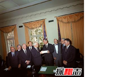 肯尼迪案证人神秘死亡之谜111 / 作者:ufo是假象 / 帖子ID:49423