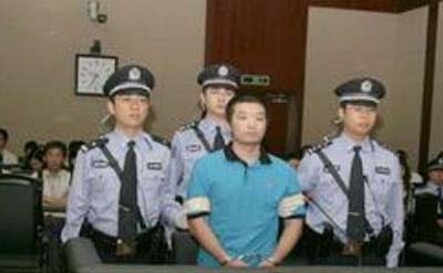 揭秘杨佳袭警案事件真相，杀死六名警察只因性格偏激75 / 作者:网上的人生 / 帖子ID:49238